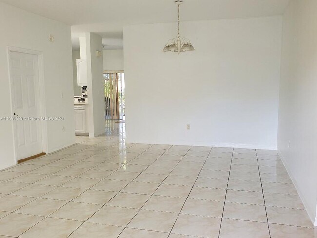 Foto del edificio - 13805 SW 26th Terrace