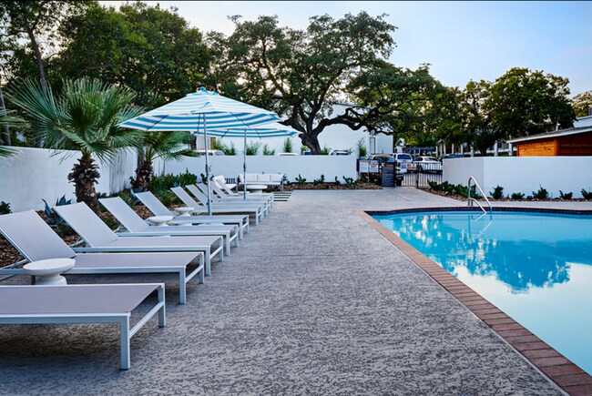 Piscina - Establishment