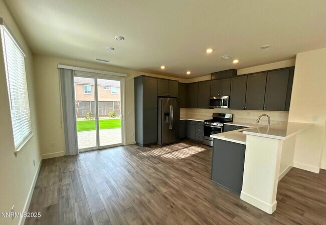 Foto del edificio - 7145 Owl Vw Dr