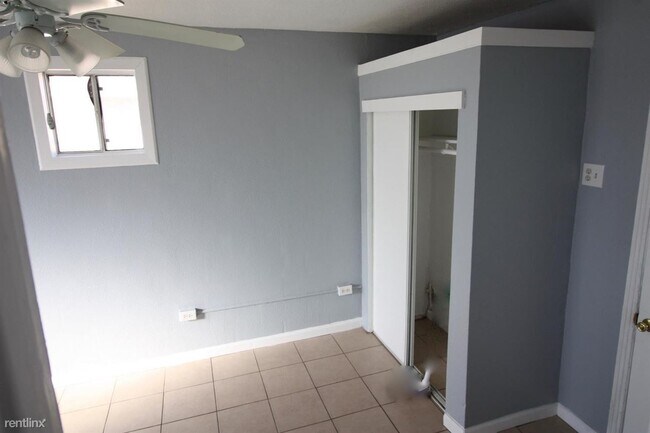 Building Photo - 3 br, 1 bath House - 3610 Cypress St