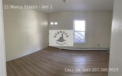 Building Photo - 21 Maple St