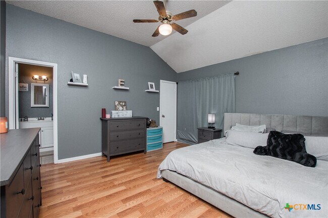 Foto del edificio - 1410 Windsor Cir