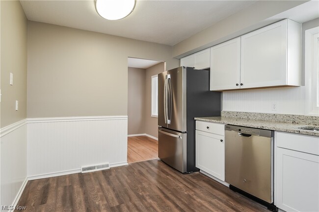 Foto del edificio - 6695 Glenallen Ave