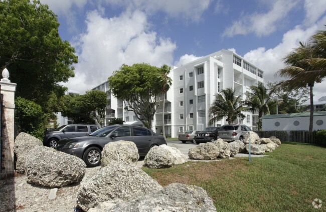 Nirvana Apartments Miami Fl Primary Photo Nirvana