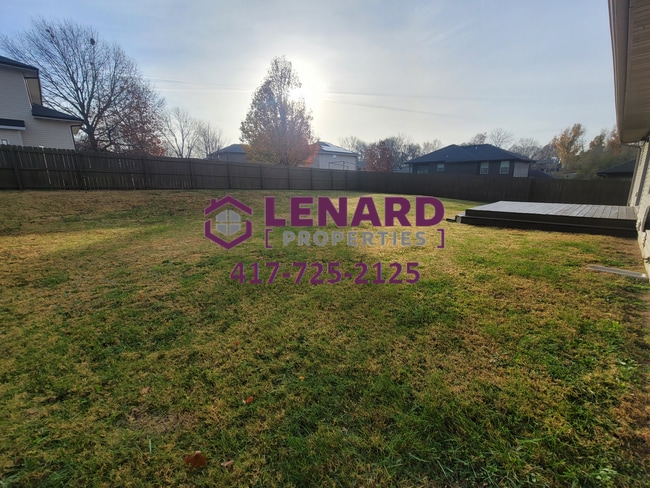 Building Photo - Spacious 3 Bedroom Home Ready for Move In!