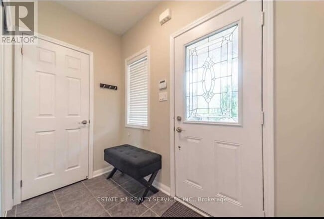 Building Photo - 20 Mercedes Rd