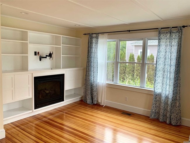 Foto del edificio - 33 N Howells Point Rd