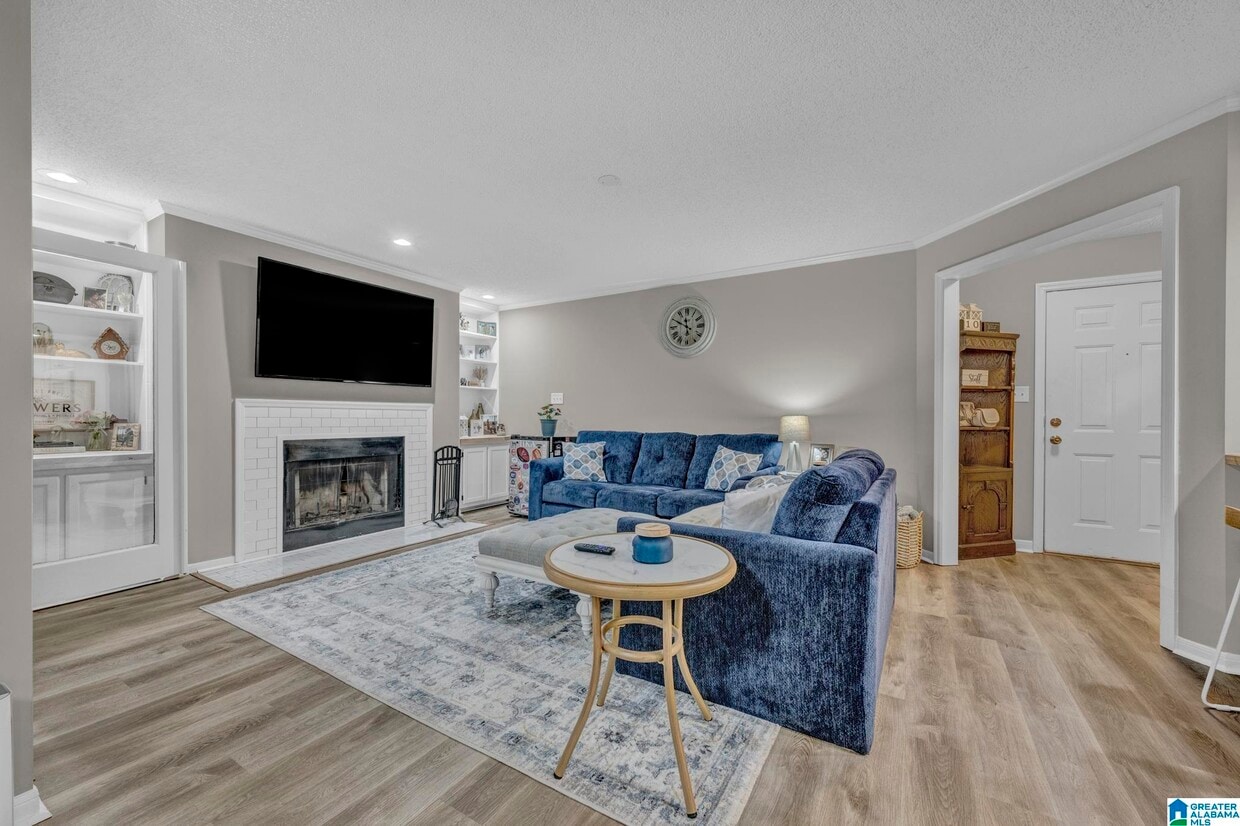 1001 Gables Dr Unit 1001, Hoover, AL 35244 Condo for Rent in Hoover