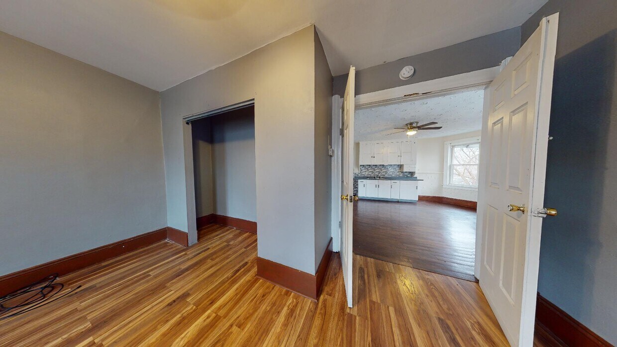 Primary Photo - 3165 W 31st St