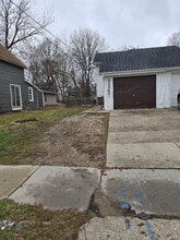 Building Photo - 1240 Sampson St