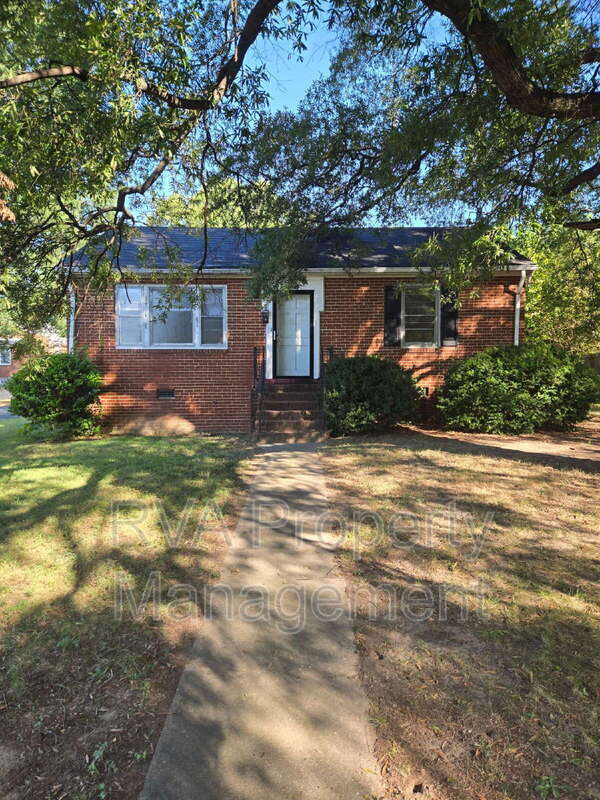 Building Photo - 3081 Maury St