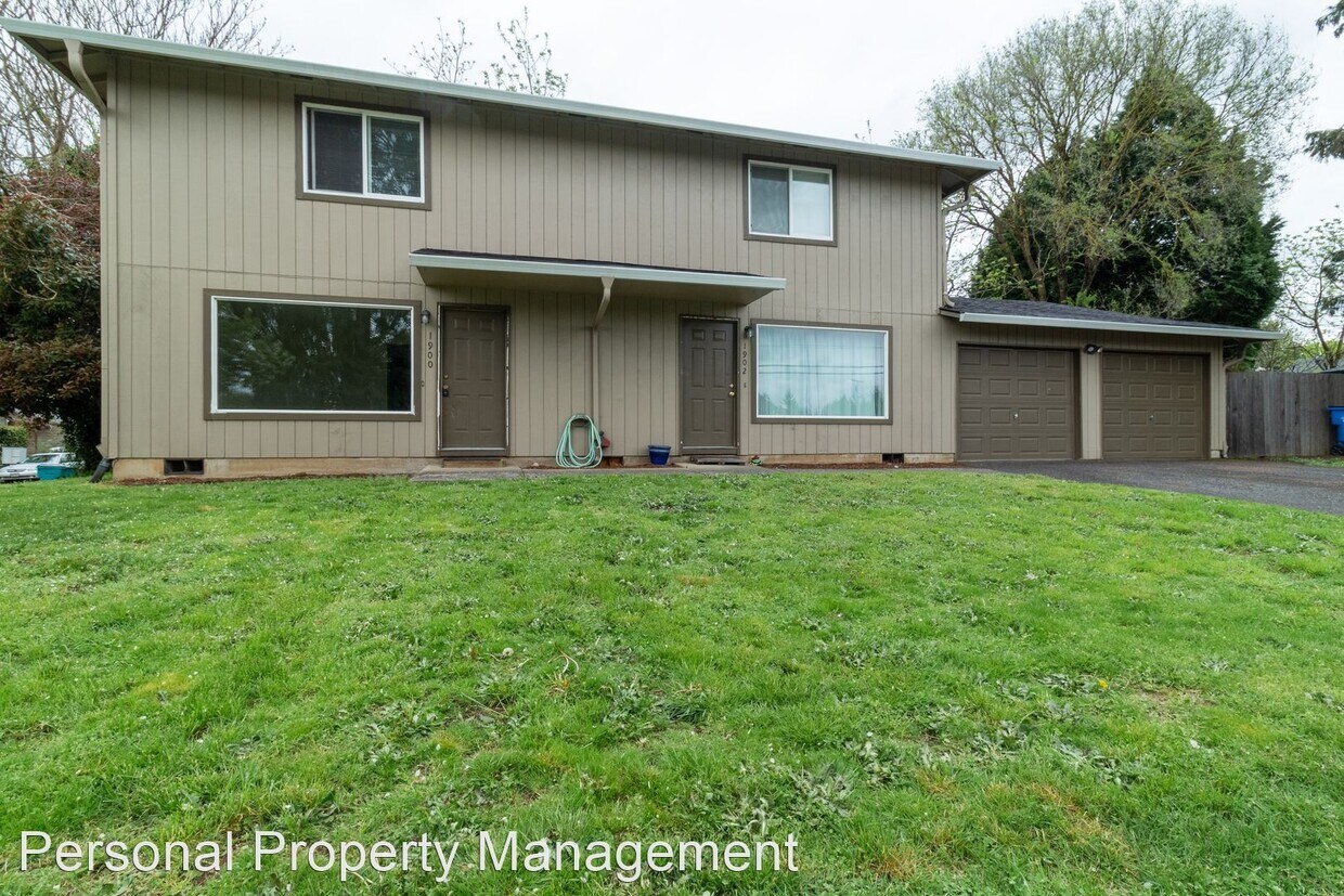 Foto principal - 2 br, 1.5 bath House - 1900 E 35th st.