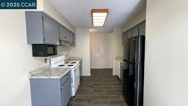 Foto del edificio - 4260 Clayton Rd