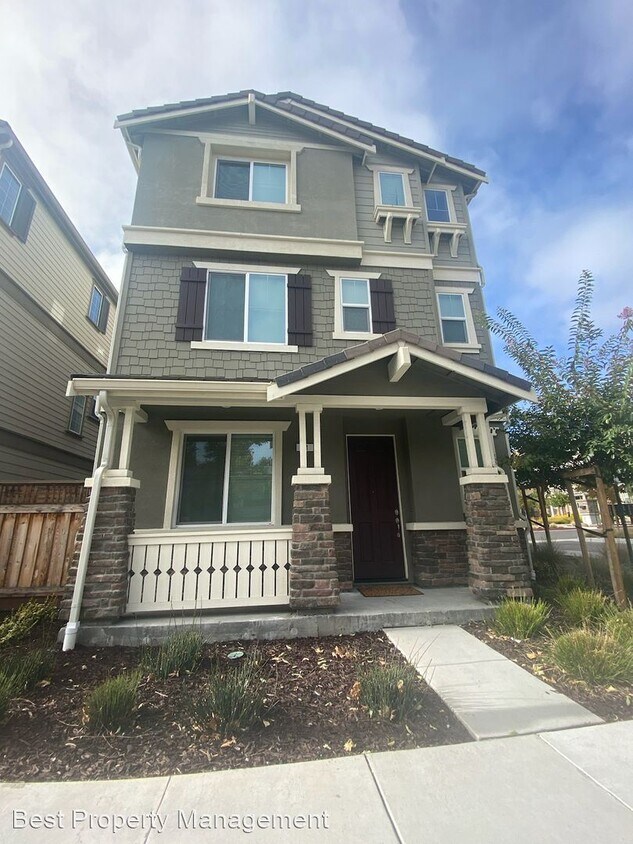 Foto principal - 3 br, 2.5 bath House - 51 Austin Avenue