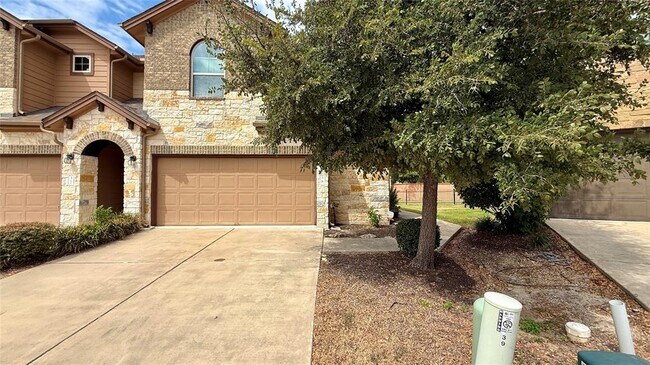 Building Photo - 1001 Zodiac Ln