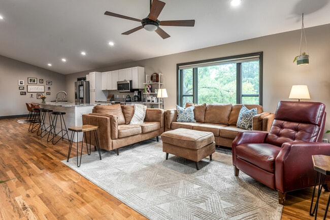 Building Photo - 11 Alta Ave