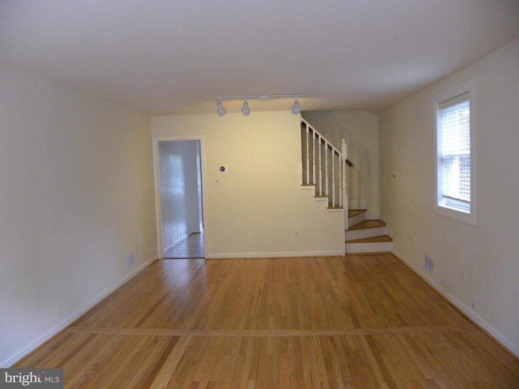 Foto principal - 123 S West St