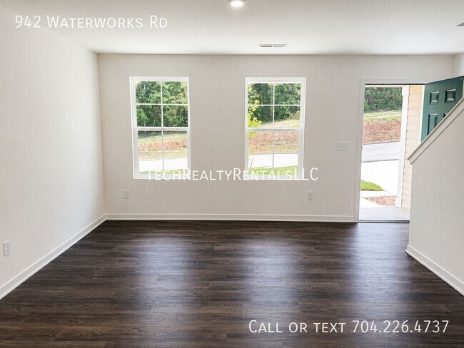 Foto del edificio - 942 Waterworks Rd
