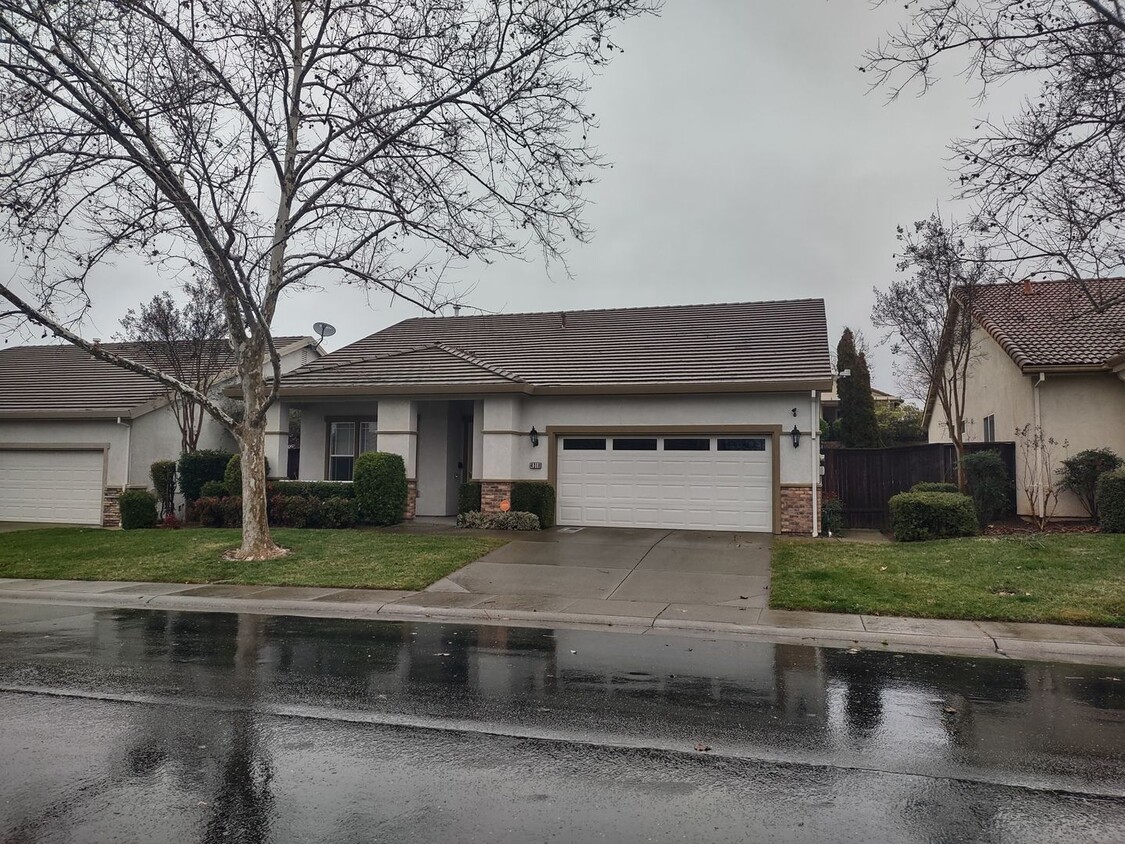 Foto principal - Springfield Rocklin Gated 55and Older Comm...