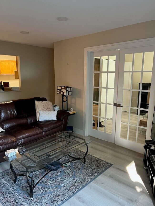 Foto del edificio - 940 N Lakeside Dr