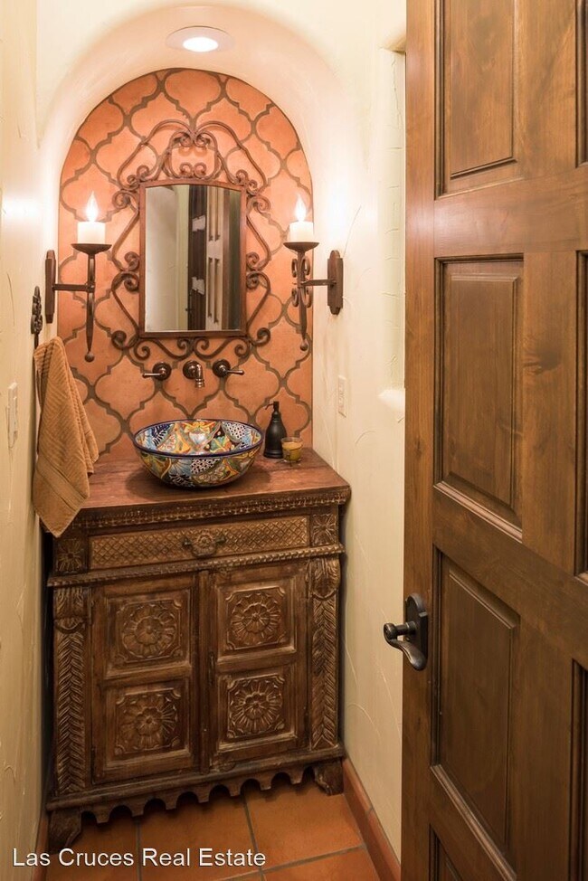 Building Photo - 3 br, 3.5 bath House - 5651 Camino Escondida