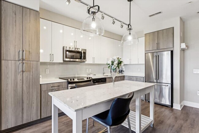 Foto del edificio - 145 Riverhaven Dr