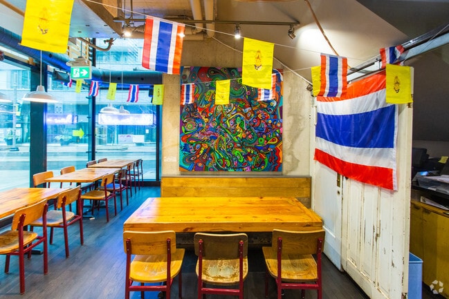 Interior Photo - King Charlotte