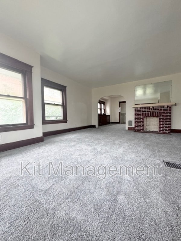 Foto del edificio - 4158 Commonwealth Ave