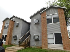 Building Photo - 2509 W Slaughter Ln