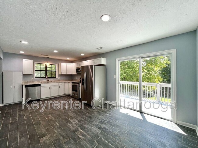 Foto del edificio - 7714 Basswood Dr