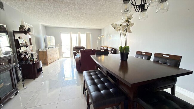 Foto del edificio - 12500 SW 5th Ct