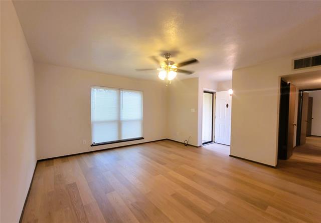 Foto del edificio - 7724 Val Verde Dr