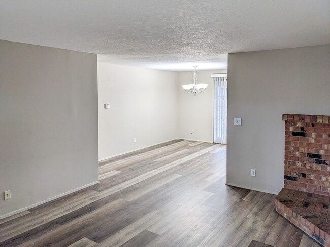 Foto del edificio - 4363 Sylvia Ct SE