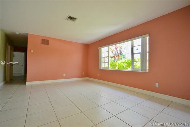 Building Photo - 12541 SW 108th Ave