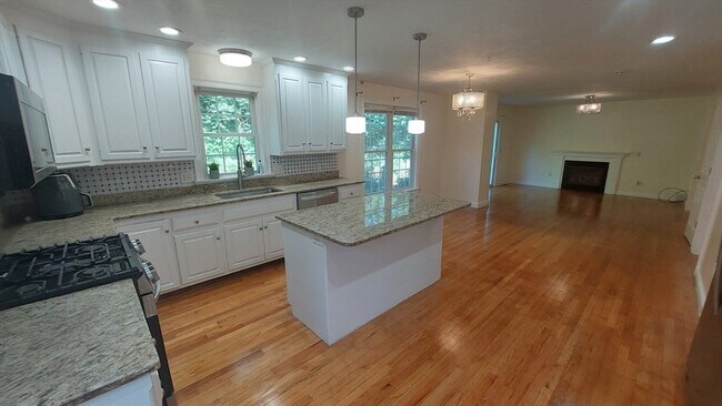 Foto del edificio - 339 Poplar St