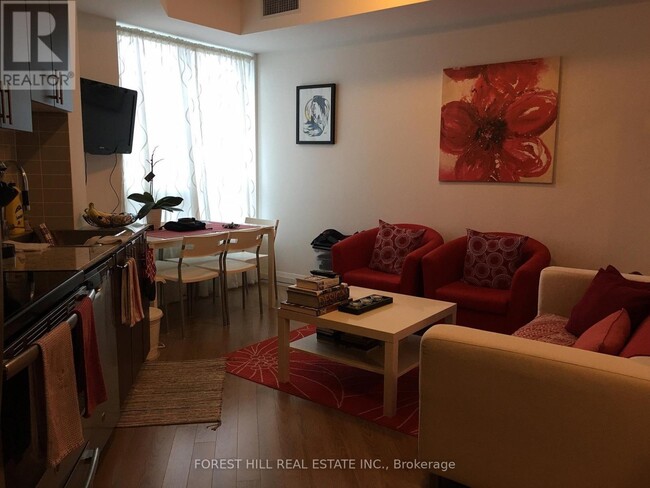 Building Photo - 7161 Yonge St