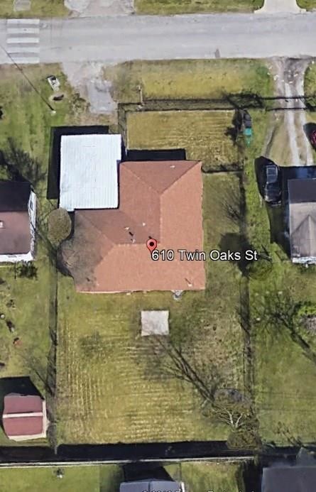 Building Photo - 610 Twin Oaks St