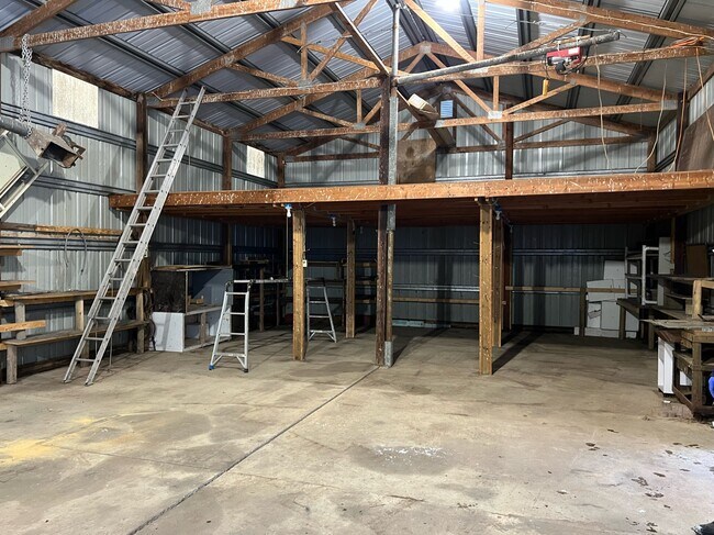 Building Photo - 11719 Ravine Dr