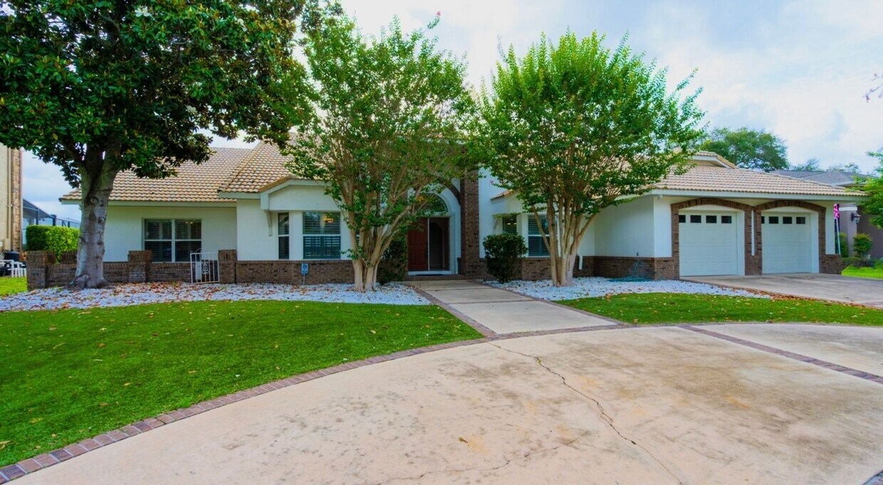 Primary Photo - 8625 Vista Shores Ct