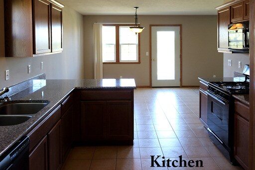 Building Photo - 6440 Sunny Meadow Dr