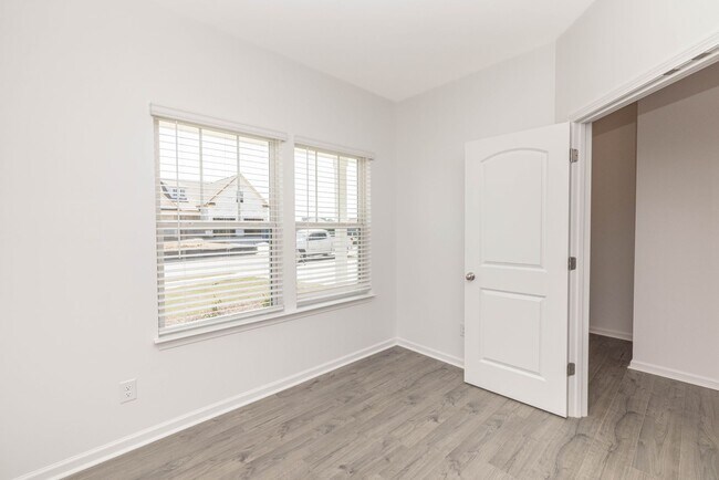 Building Photo - NEW 4 Bedroom Home - Stonebridge Fairways ...