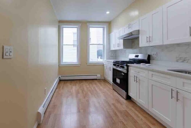 Building Photo - 3 Ridgley Pl