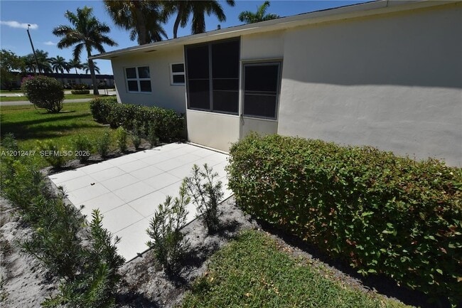 Building Photo - 2515 Emory Dr W