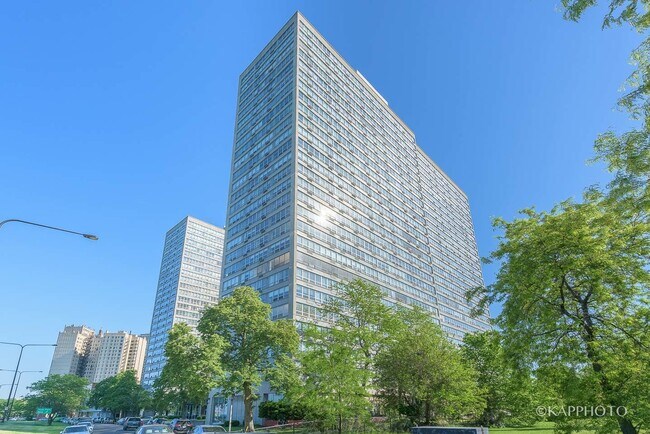 Foto del edificio - 4800 S Chicago Beach Dr