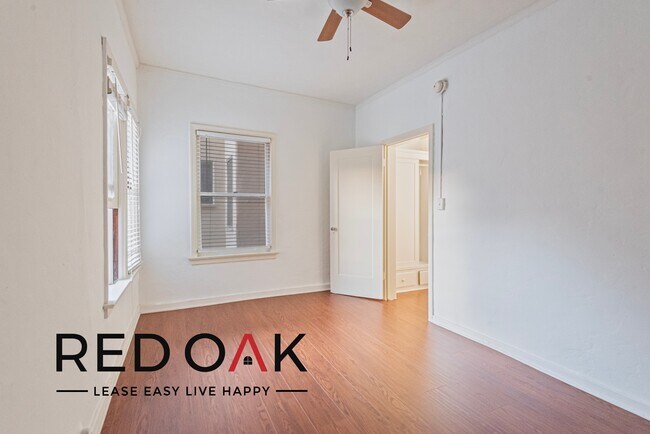 Foto del edificio - Charming and Cozy One Bedroom Featuring Lo...