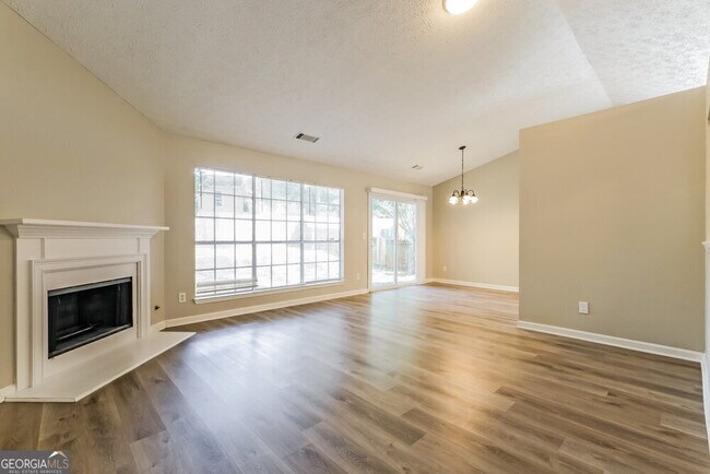 Foto del edificio - 640 Stonebridge Loop