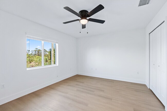 Building Photo - 12136 Tetzel Ave