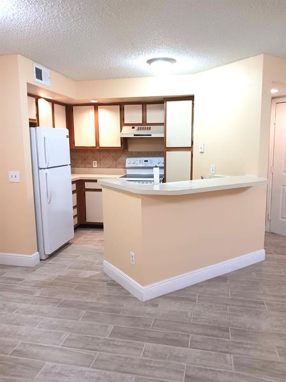 Foto del edificio - 4518 Commander Dr