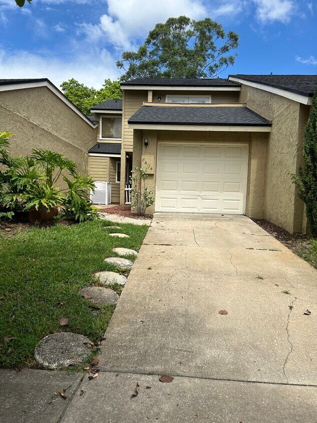 Primary Photo - 8404 Tangelo Tree Dr