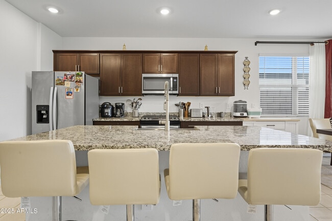 Foto del edificio - 17427 W Msn Ln